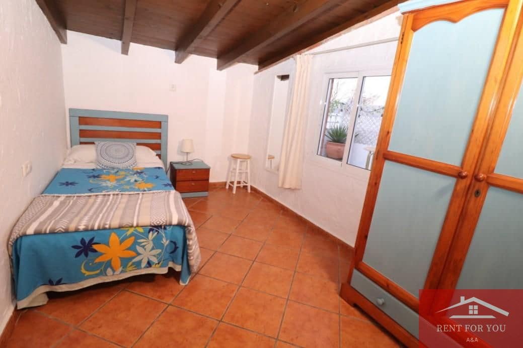 2 bedroom Villa for rent in Alhaurin el Grande - € 800 (Ref: 9436585)