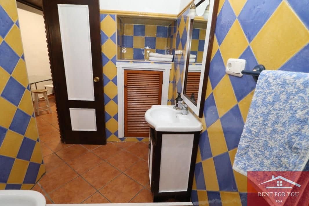 2 bedroom Villa for rent in Alhaurin el Grande - € 800 (Ref: 9436585)