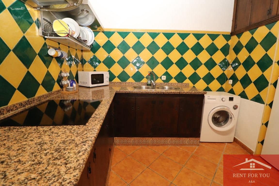 2 bedroom Villa for rent in Alhaurin el Grande - € 800 (Ref: 9436585)