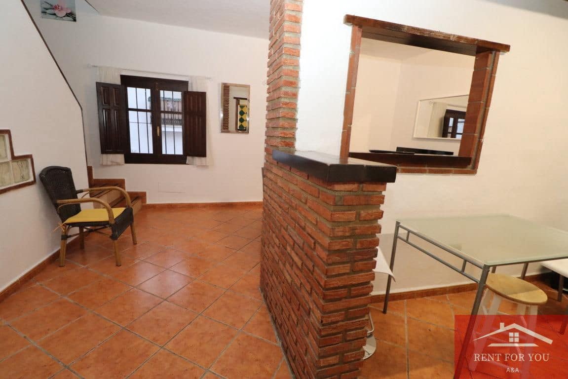 2 bedroom Villa for rent in Alhaurin el Grande - € 800 (Ref: 9436585)