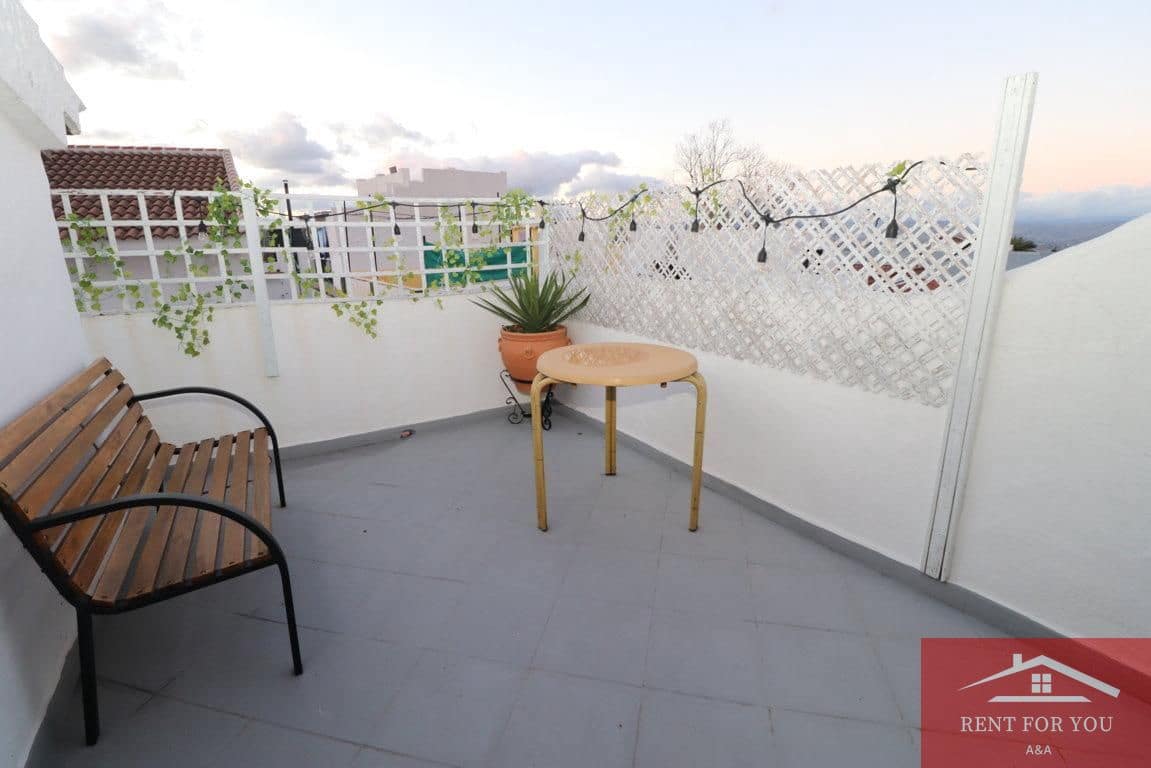 2 bedroom Villa for rent in Alhaurin el Grande - € 800 (Ref: 9436585)