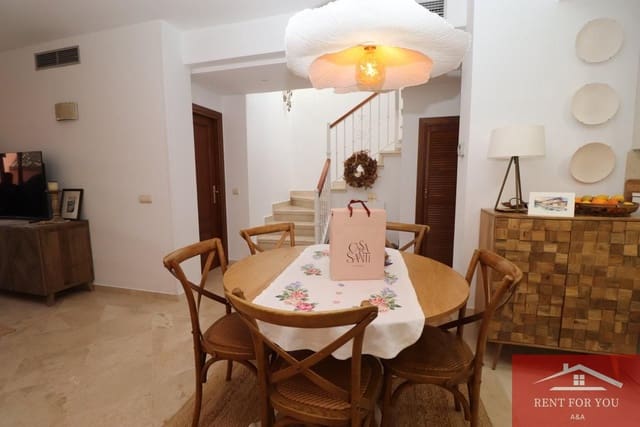 3 soveværelse Lejlighed til leje i Divina Pastora, Marbella med swimmingpool garage - € 3.000 (Ref: 9450920)