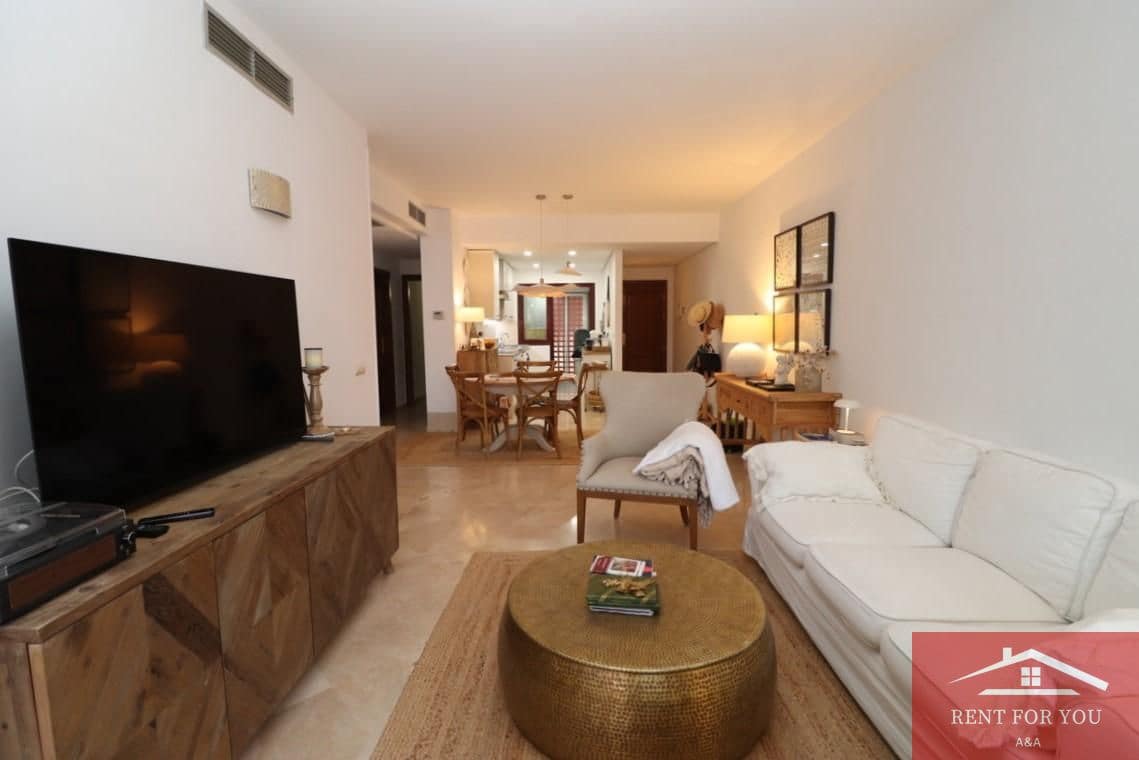 3 quarto Apartamento para arrendar em Marbella com piscina garagem - 3 000 € (Ref: 9450920)