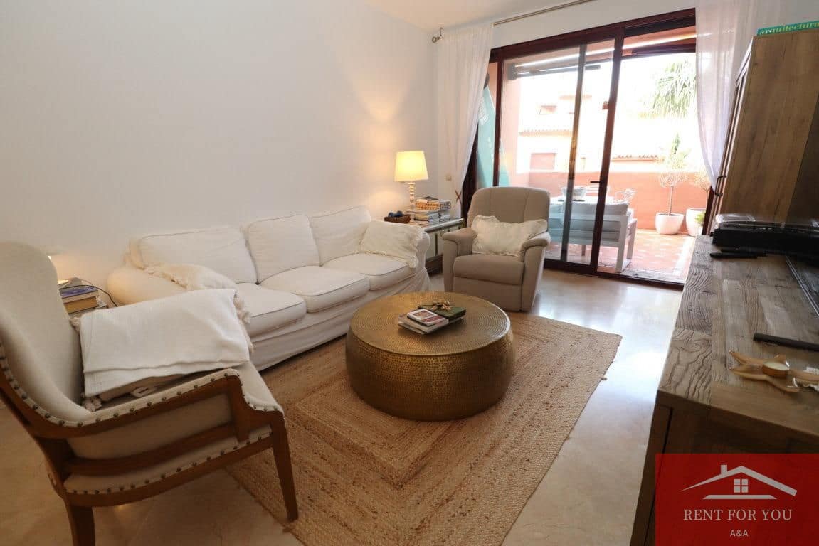 3 quarto Apartamento para arrendar em Marbella com piscina garagem - 3 000 € (Ref: 9450920)