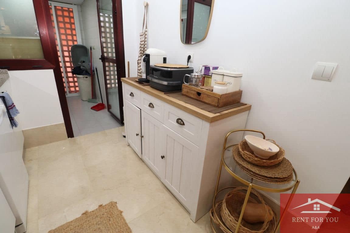 3 quarto Apartamento para arrendar em Marbella com piscina garagem - 3 000 € (Ref: 9450920)