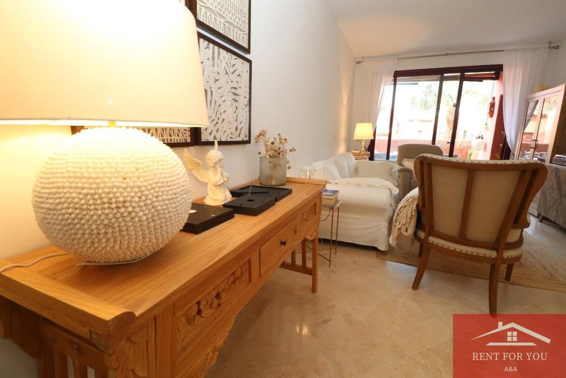 3 quarto Apartamento para arrendar em Marbella com piscina garagem - 3 000 € (Ref: 9450920)