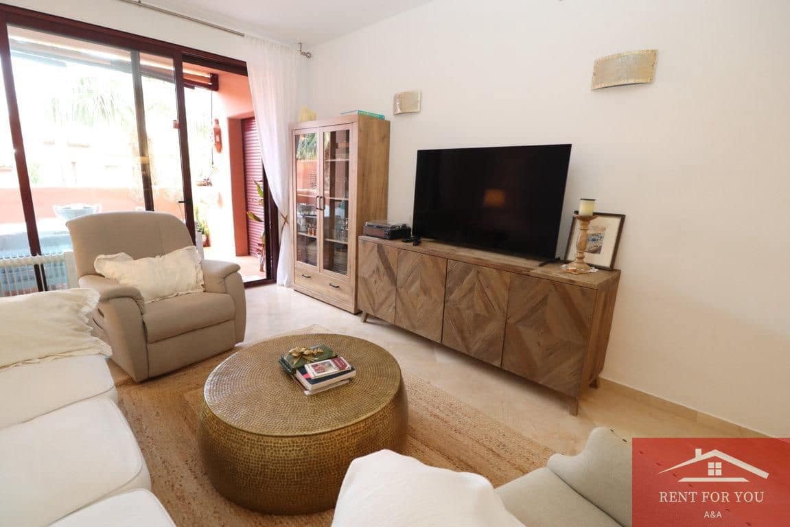 3 quarto Apartamento para arrendar em Marbella com piscina garagem - 3 000 € (Ref: 9450920)