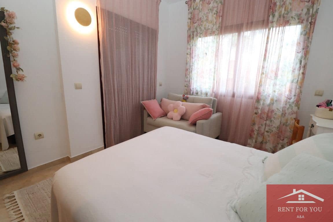 3 quarto Apartamento para arrendar em Marbella com piscina garagem - 3 000 € (Ref: 9450920)