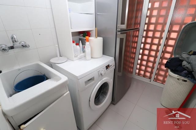 3 soveværelse Lejlighed til leje i Divina Pastora, Marbella med swimmingpool garage - € 3.000 (Ref: 9450920)