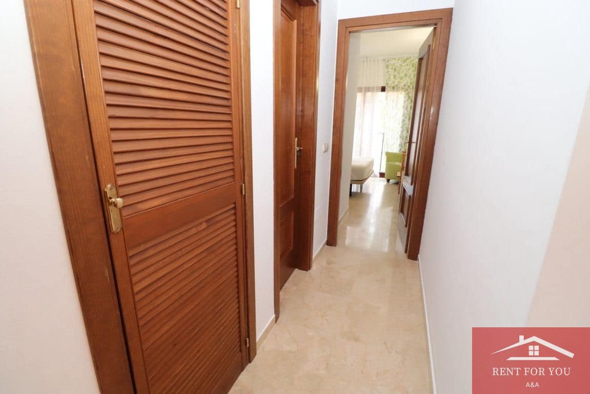 3 quarto Apartamento para arrendar em Marbella com piscina garagem - 3 000 € (Ref: 9450920)