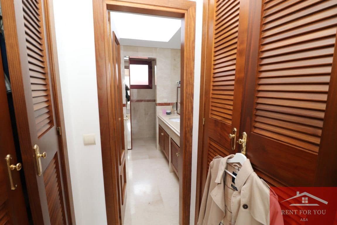 3 quarto Apartamento para arrendar em Marbella com piscina garagem - 3 000 € (Ref: 9450920)