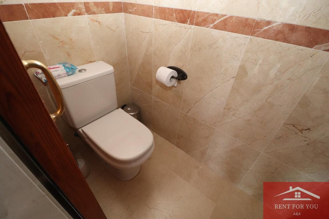 3 quarto Apartamento para arrendar em Marbella com piscina garagem - 3 000 € (Ref: 9450920)