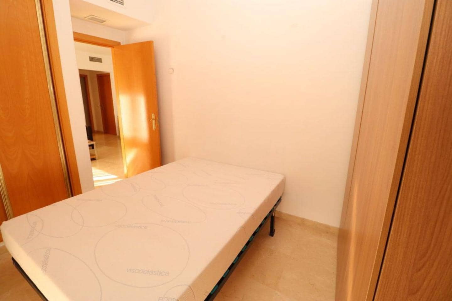 2 makuuhuone Asunto vuokrattavana paikassa Coin - 1 200 € (Ref: 9450921)