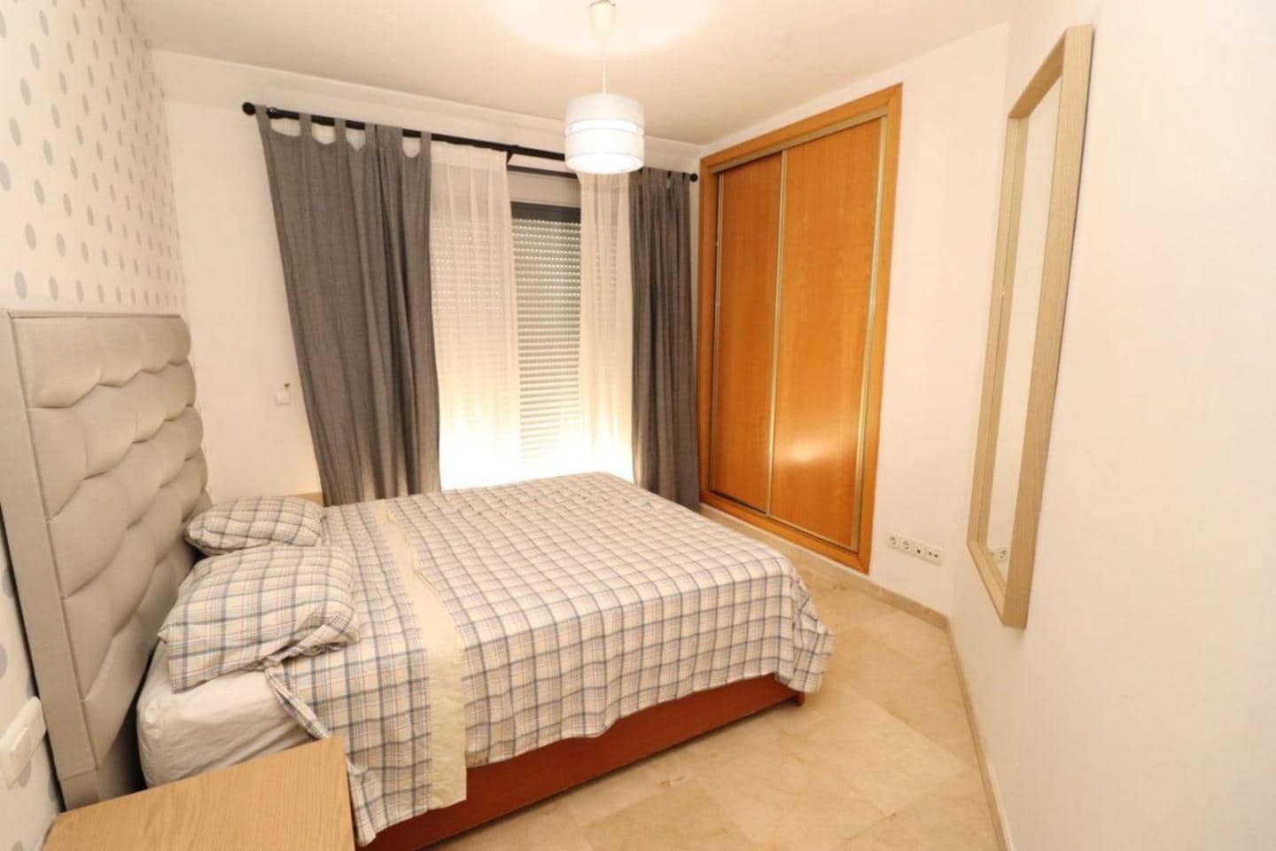 2 makuuhuone Asunto vuokrattavana paikassa Coin - 1 200 € (Ref: 9450921)