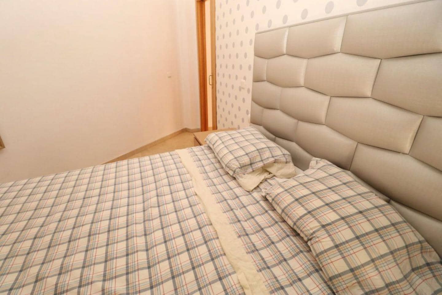 2 makuuhuone Asunto vuokrattavana paikassa Coin - 1 200 € (Ref: 9450921)