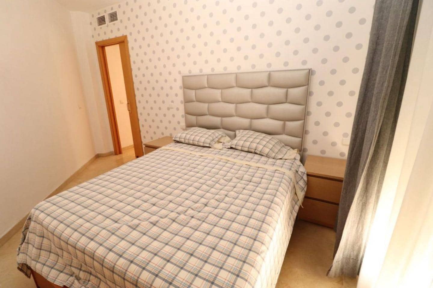 2 makuuhuone Asunto vuokrattavana paikassa Coin - 1 200 € (Ref: 9450921)