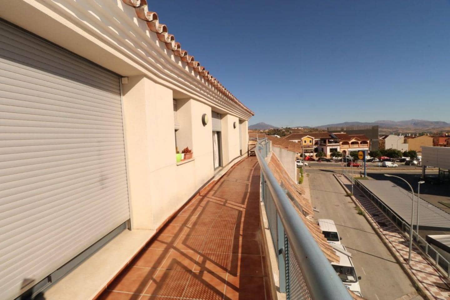 2 makuuhuone Asunto vuokrattavana paikassa Coin - 1 200 € (Ref: 9450921)