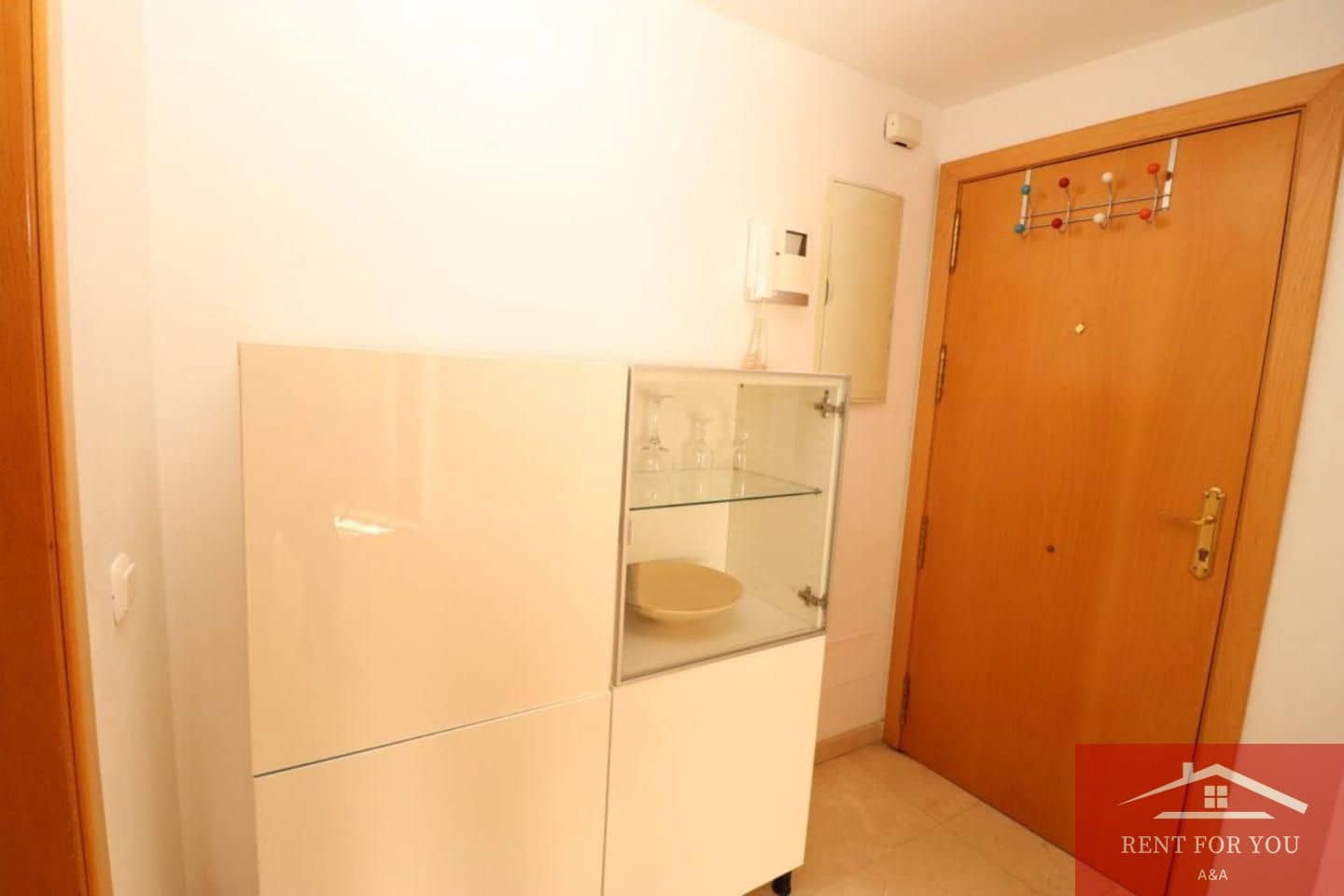 Piso de 2 habitaciones en Coín en alquiler - 1.200 € (Ref: 9450921)