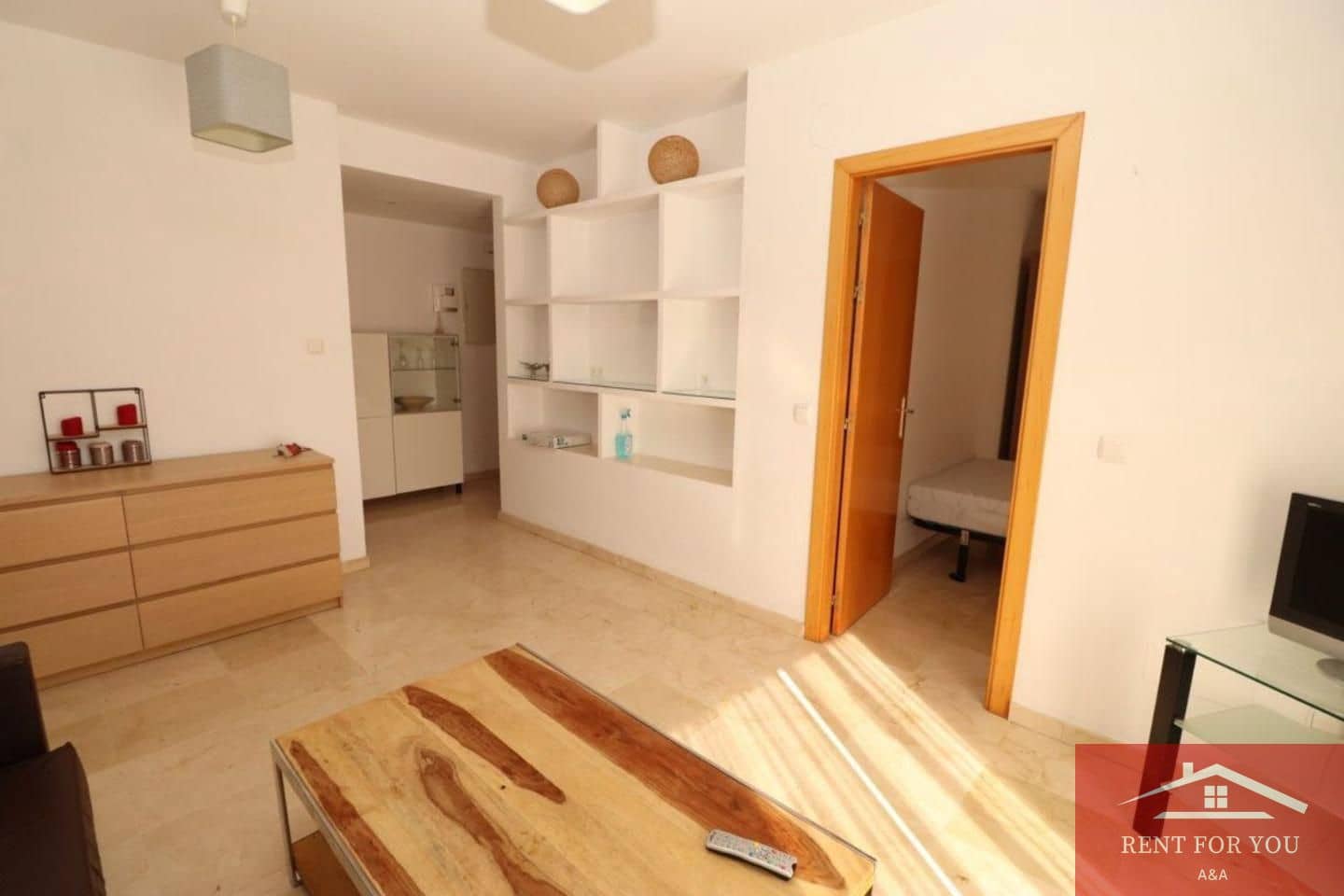 Piso de 2 habitaciones en Coín en alquiler - 1.200 € (Ref: 9450921)