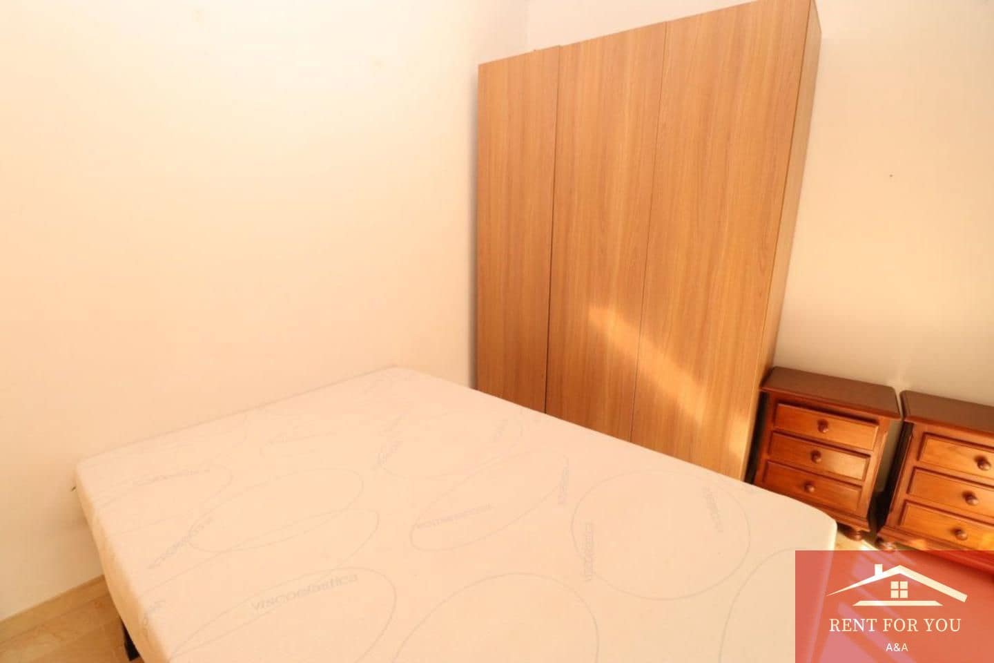 Piso de 2 habitaciones en Coín en alquiler - 1.200 € (Ref: 9450921)