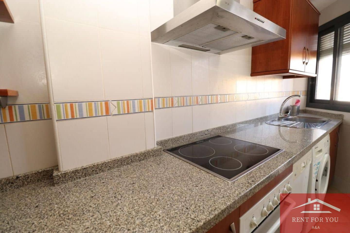 Piso de 2 habitaciones en Coín en alquiler - 1.200 € (Ref: 9450921)