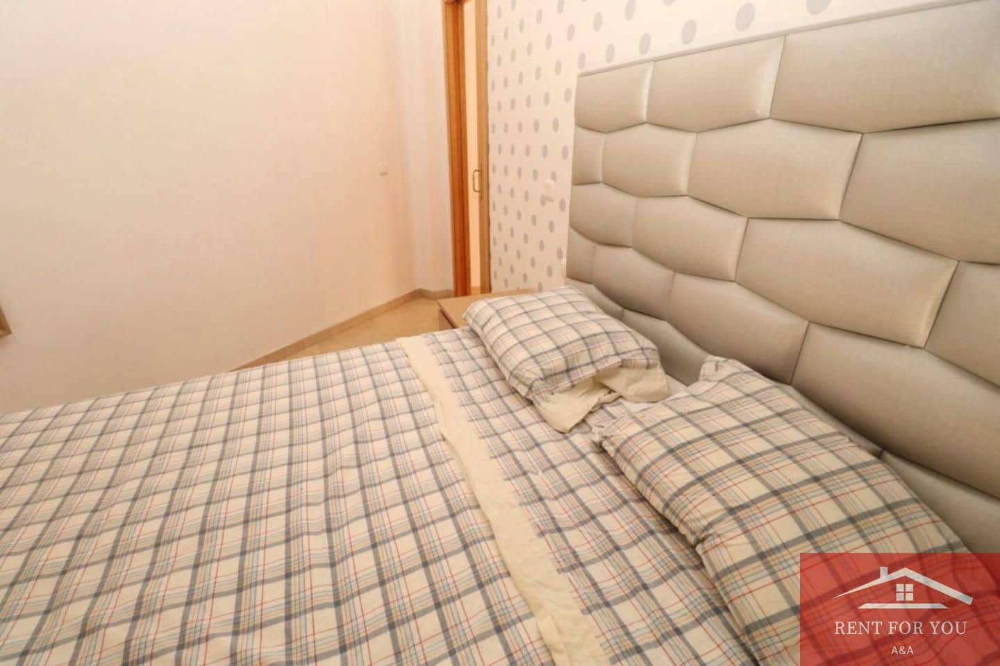 Piso de 2 habitaciones en Coín en alquiler - 1.200 € (Ref: 9450921)