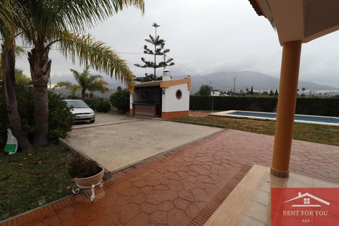 3 soverom Villa til leie i Alhaurin el Grande med svømmebasseng - € 1 900 (Ref: 9452879)