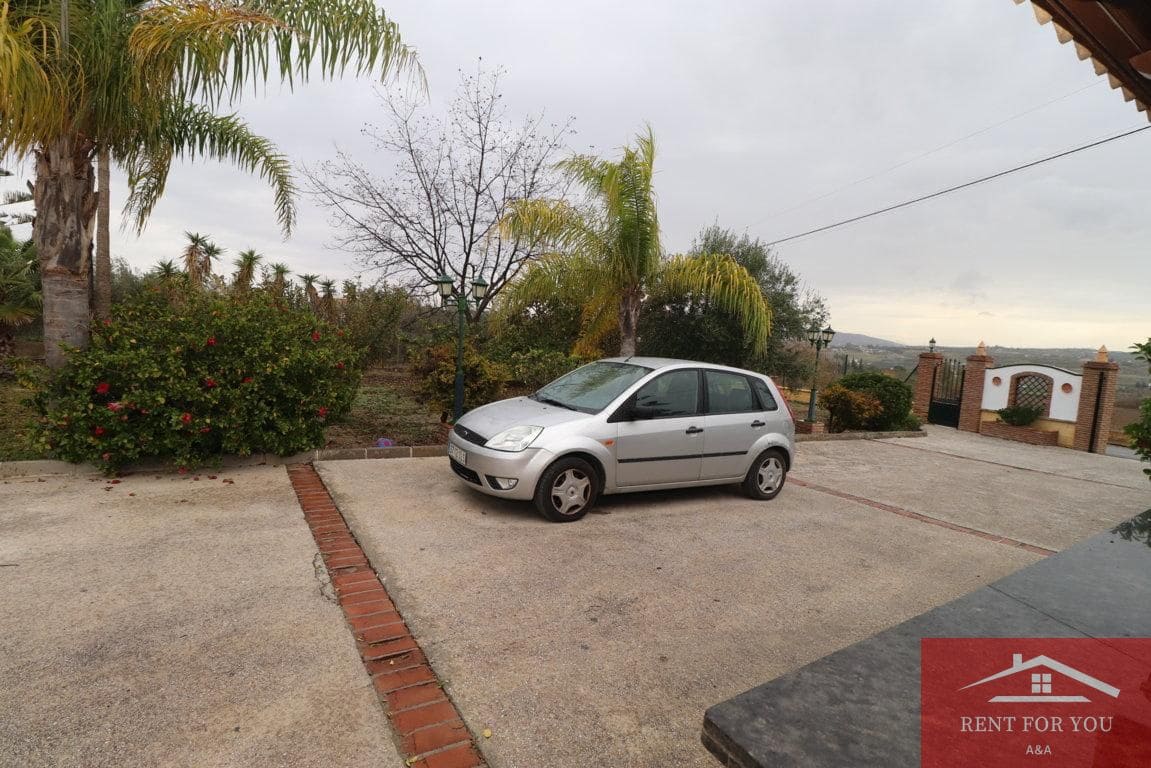 3 soverom Villa til leie i Alhaurin el Grande med svømmebasseng - € 1 900 (Ref: 9452879)