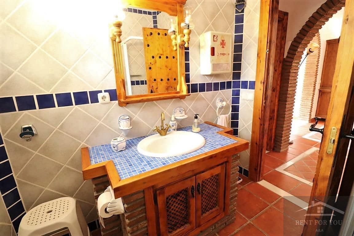 3 quarto Moradia para arrendar em Alhaurin el Grande com piscina - 1 500 € (Ref: 9460850)