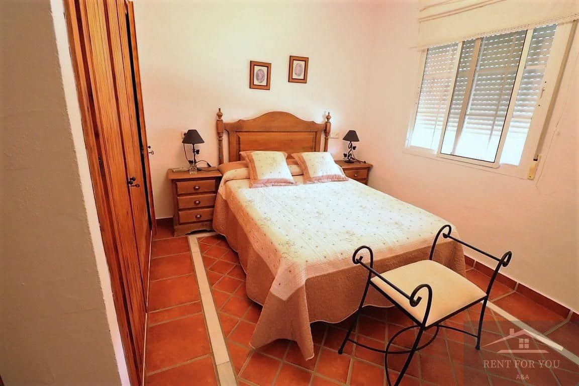 3 quarto Moradia para arrendar em Alhaurin el Grande com piscina - 1 500 € (Ref: 9460850)