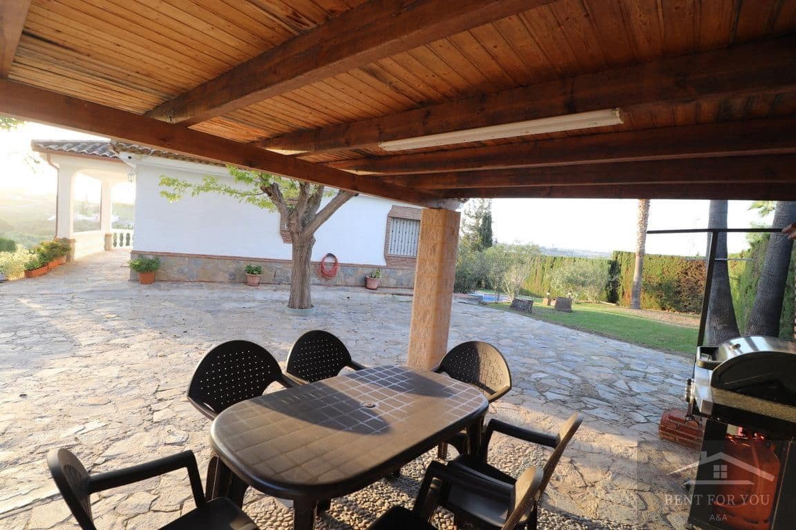 3 quarto Moradia para arrendar em Alhaurin el Grande com piscina - 1 500 € (Ref: 9460850)