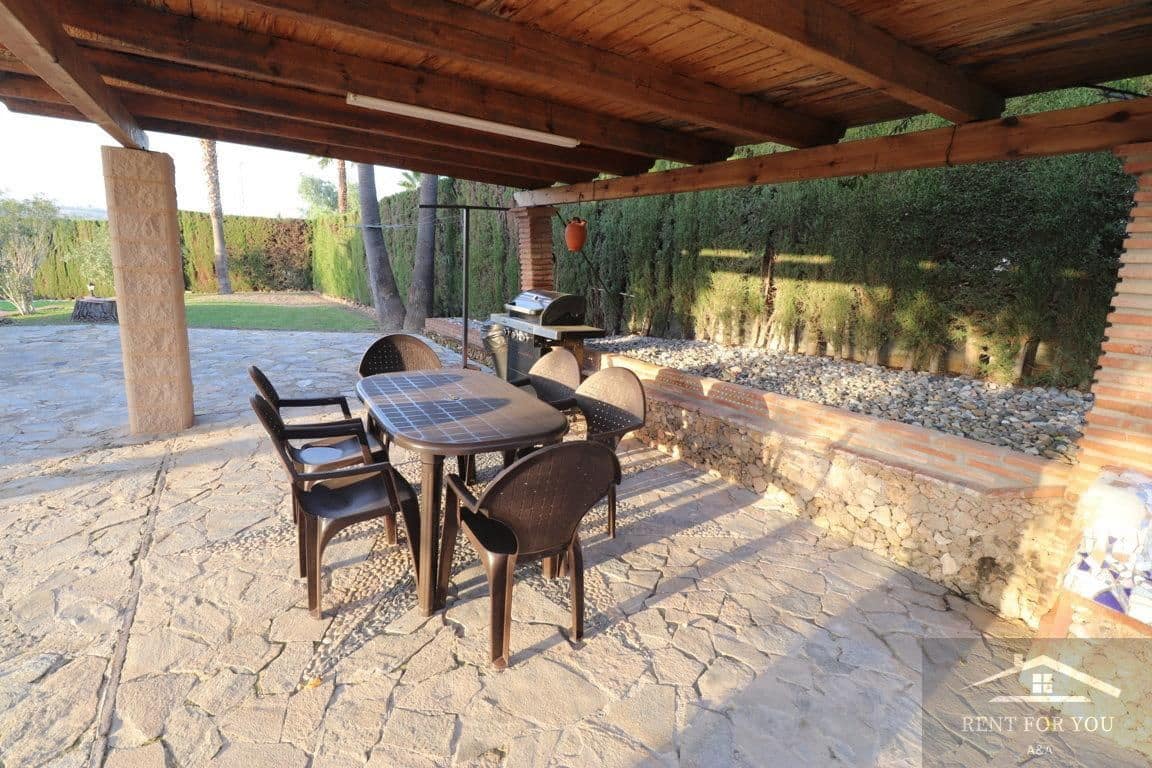 3 quarto Moradia para arrendar em Alhaurin el Grande com piscina - 1 500 € (Ref: 9460850)