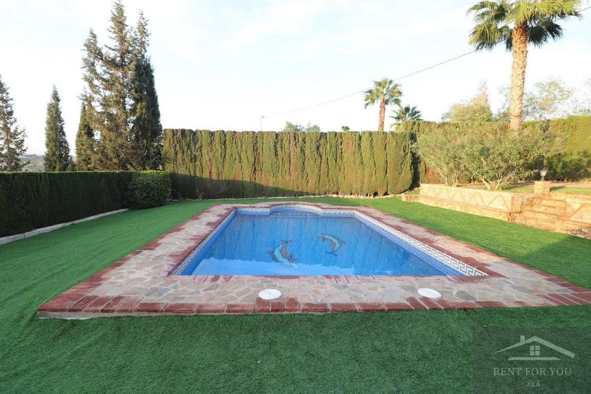 3 quarto Moradia para arrendar em Alhaurin el Grande com piscina - 1 500 € (Ref: 9460850)