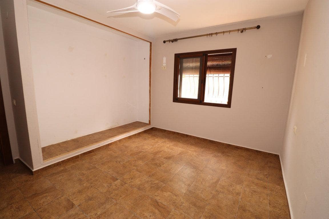 Chalet de 3 habitaciones en Alhaurín el Grande en alquiler - 1.600 € (Ref: 9465975)