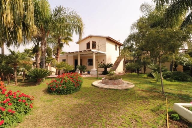 Chalet de 3 habitaciones en Alhaurín el Grande en alquiler - 1.600 € (Ref: 9465975)