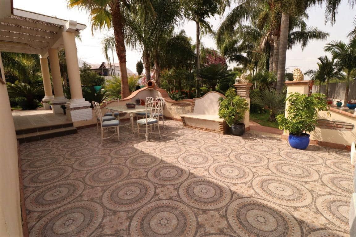 Chalet de 3 habitaciones en Alhaurín el Grande en alquiler - 1.600 € (Ref: 9465975)