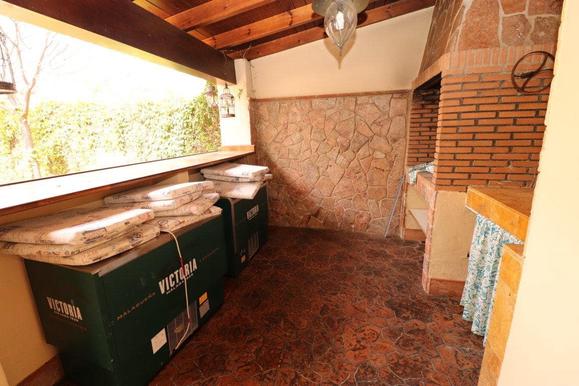 Chalet de 3 habitaciones en Alhaurín el Grande en alquiler - 1.600 € (Ref: 9465975)