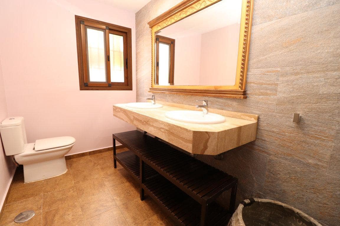 Chalet de 3 habitaciones en Alhaurín el Grande en alquiler - 1.600 € (Ref: 9465975)