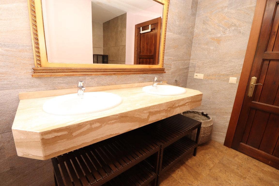 Chalet de 3 habitaciones en Alhaurín el Grande en alquiler - 1.600 € (Ref: 9465975)