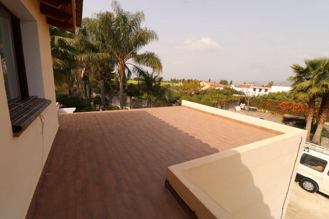 Chalet de 3 habitaciones en Alhaurín el Grande en alquiler - 1.600 € (Ref: 9465975)