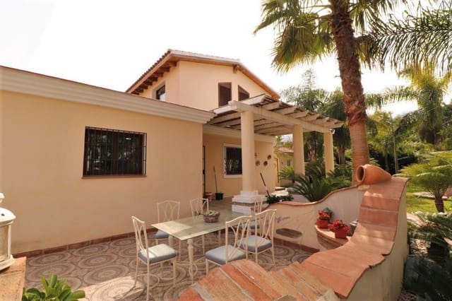 Chalet de 3 habitaciones en Alhaurín el Grande en alquiler - 1.600 € (Ref: 9465975)