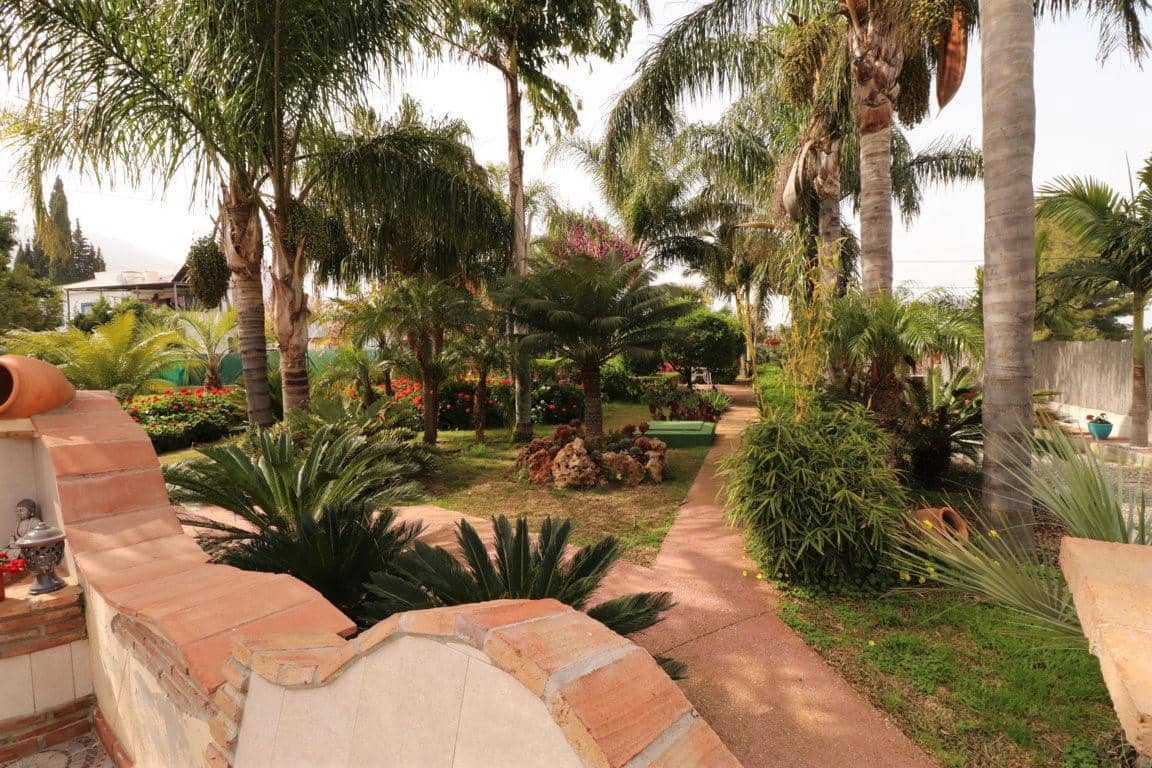 Chalet de 3 habitaciones en Alhaurín el Grande en alquiler - 1.600 € (Ref: 9465975)