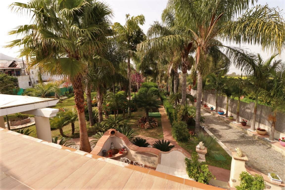 Chalet de 3 habitaciones en Alhaurín el Grande en alquiler - 1.600 € (Ref: 9465975)