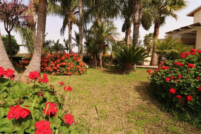 Chalet de 3 habitaciones en Alhaurín el Grande en alquiler - 1.600 € (Ref: 9465975)