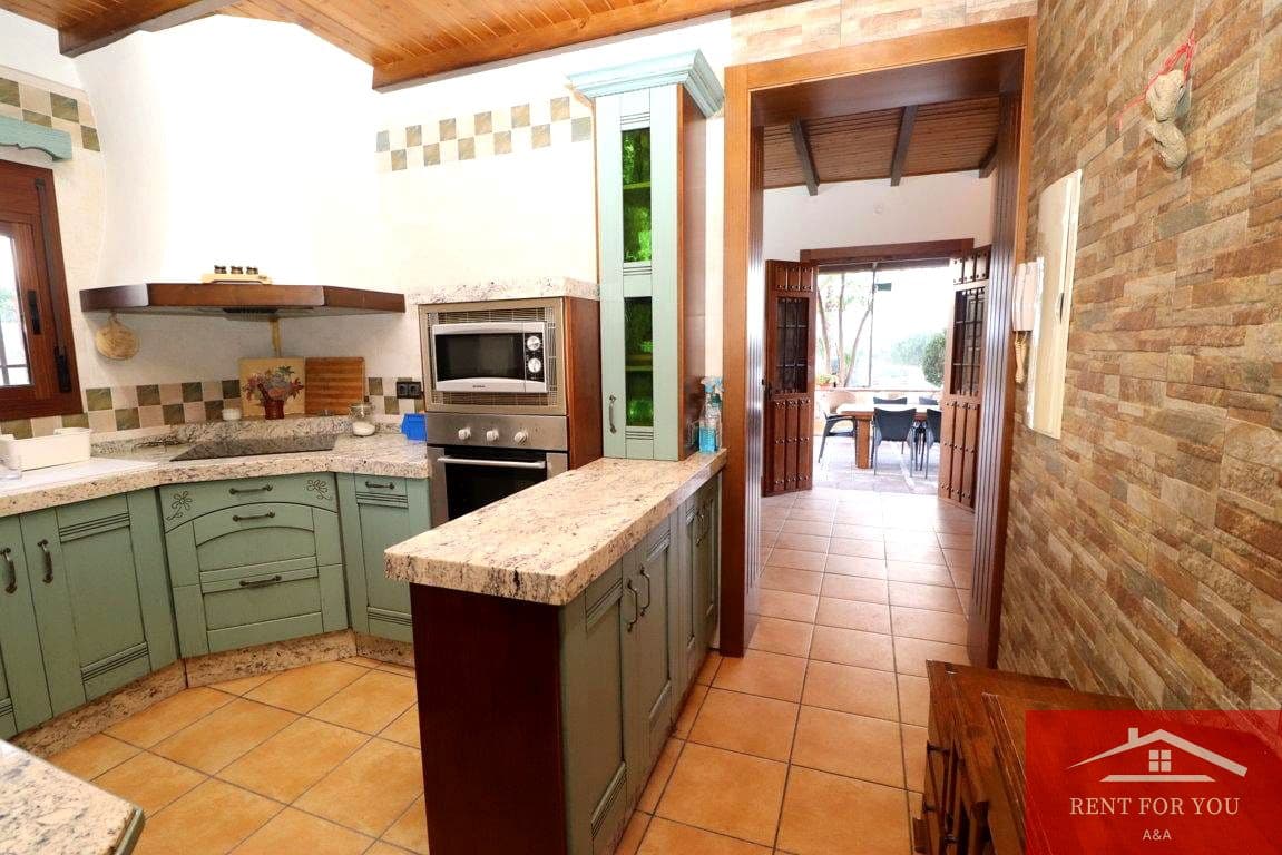 3 bedroom Villa for sale in Coin with pool - € 375,000 (Ref: 9488461)