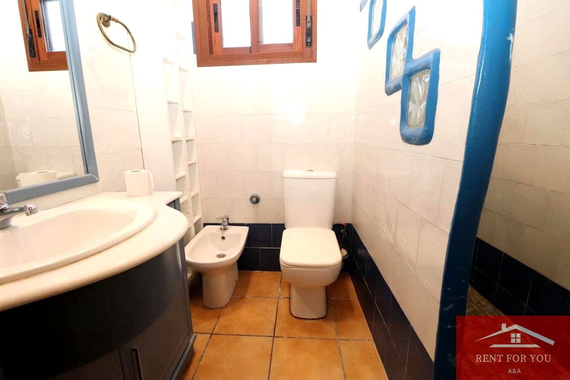 3 bedroom Villa for sale in Coin with pool - € 375,000 (Ref: 9488461)