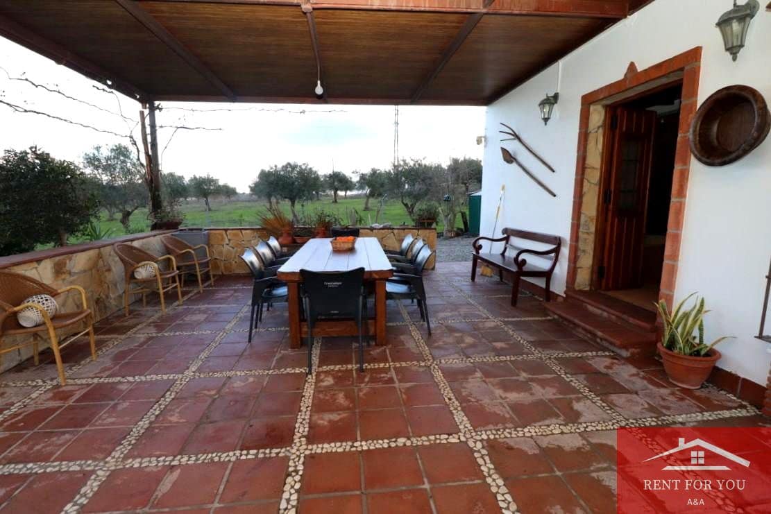 3 bedroom Villa for sale in Coin with pool - € 375,000 (Ref: 9488461)