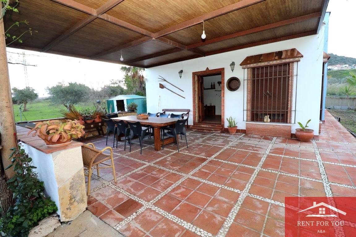 3 bedroom Villa for sale in Coin with pool - € 375,000 (Ref: 9488461)