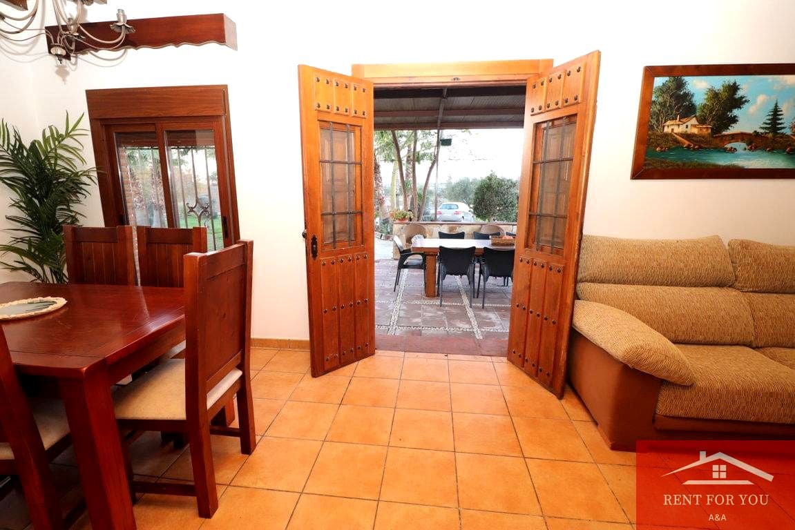 3 bedroom Villa for sale in Coin with pool - € 375,000 (Ref: 9488461)