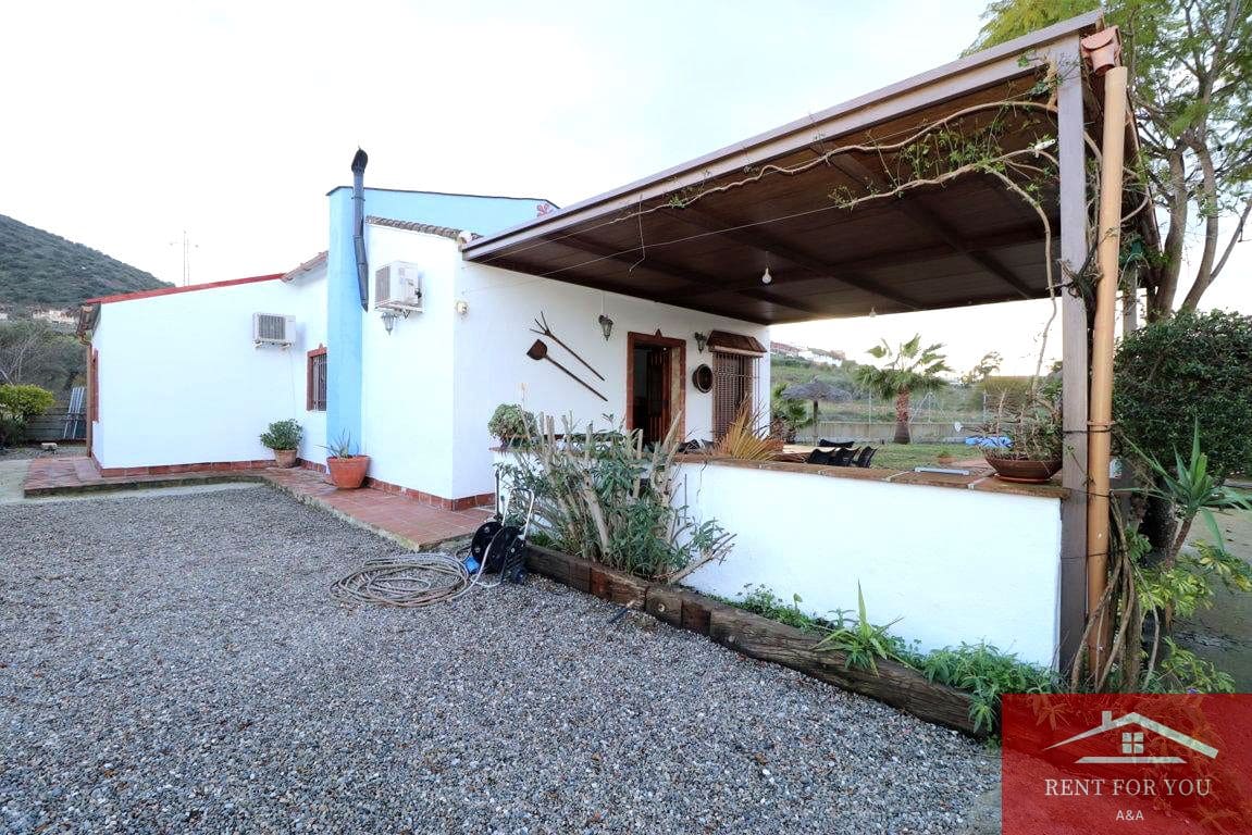 3 bedroom Villa for sale in Coin with pool - € 375,000 (Ref: 9488461)